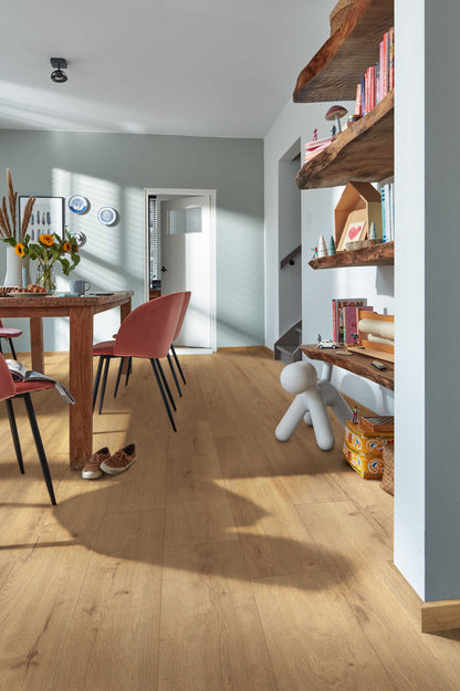 MEISTER | LD 250 | MeisterDesign. laminate | Laminate flooring | Oak Amber | 07002 | Pore-synchronized structure