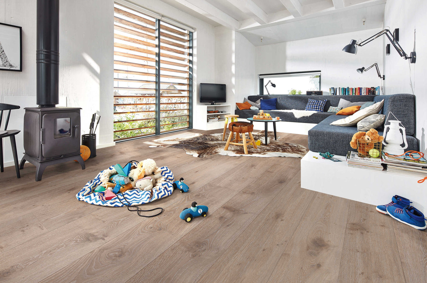 MEISTER | LL 250 | MeisterDesign. laminate | Laminatboden | Bacheiche | 07143 | Porensynchron-Struktur