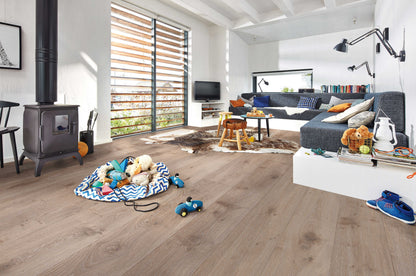 MEISTER | LL 250 | MeisterDesign. laminate | Laminatboden | Bacheiche | 07143 | Porensynchron-Struktur