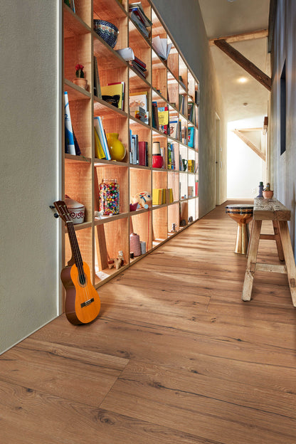 MEISTER | LL 150 S | MeisterDesign. laminate | Laminatboden | Eiche rustikal cognac | 06256 | Rohholz-Poren-Struktur