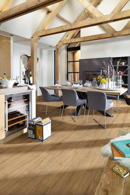 MEISTER | LL 150 | MeisterDesign. laminate | Laminate flooring | Oak Nova | 06413 | Pore-synchronized structure
