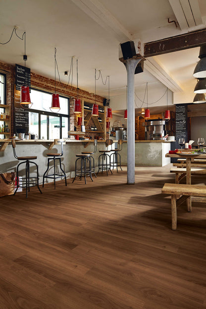 MEISTER | LC 150 | MeisterDesign. laminate | Laminate flooring | Walnut | 06440 | Woodfinish matt structure
