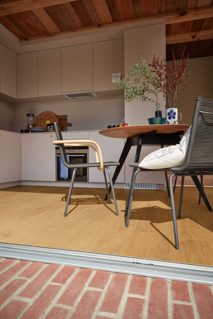 MEISTER | LC 150 | MeisterDesign. laminate | Laminate flooring | Oak | 06443 | Pore-synchronized structure