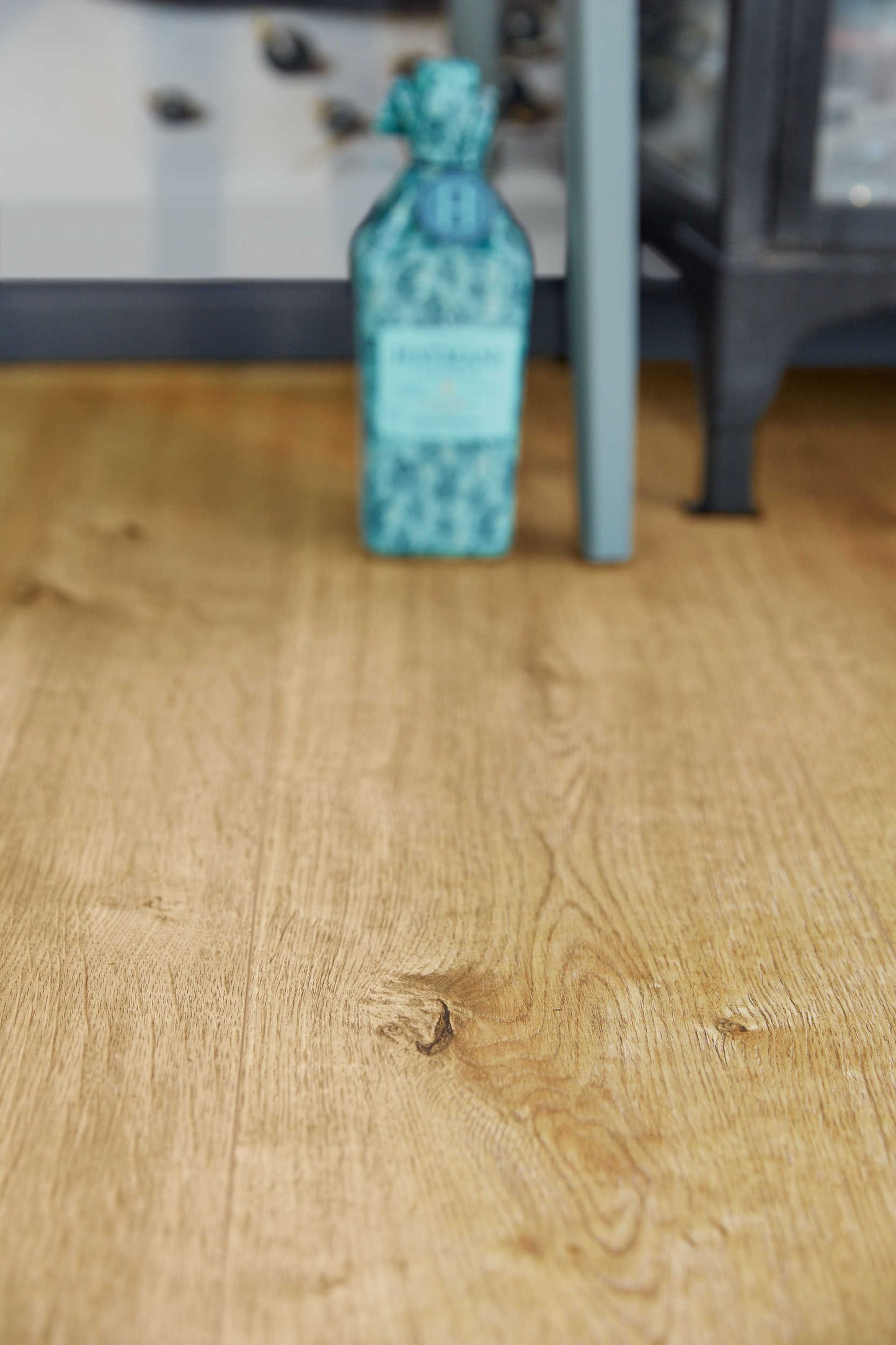 MEISTER | LL 250 | MeisterDesign. laminate | Laminatboden | Bauerneiche natur | 06832 | Porensynchron-Struktur