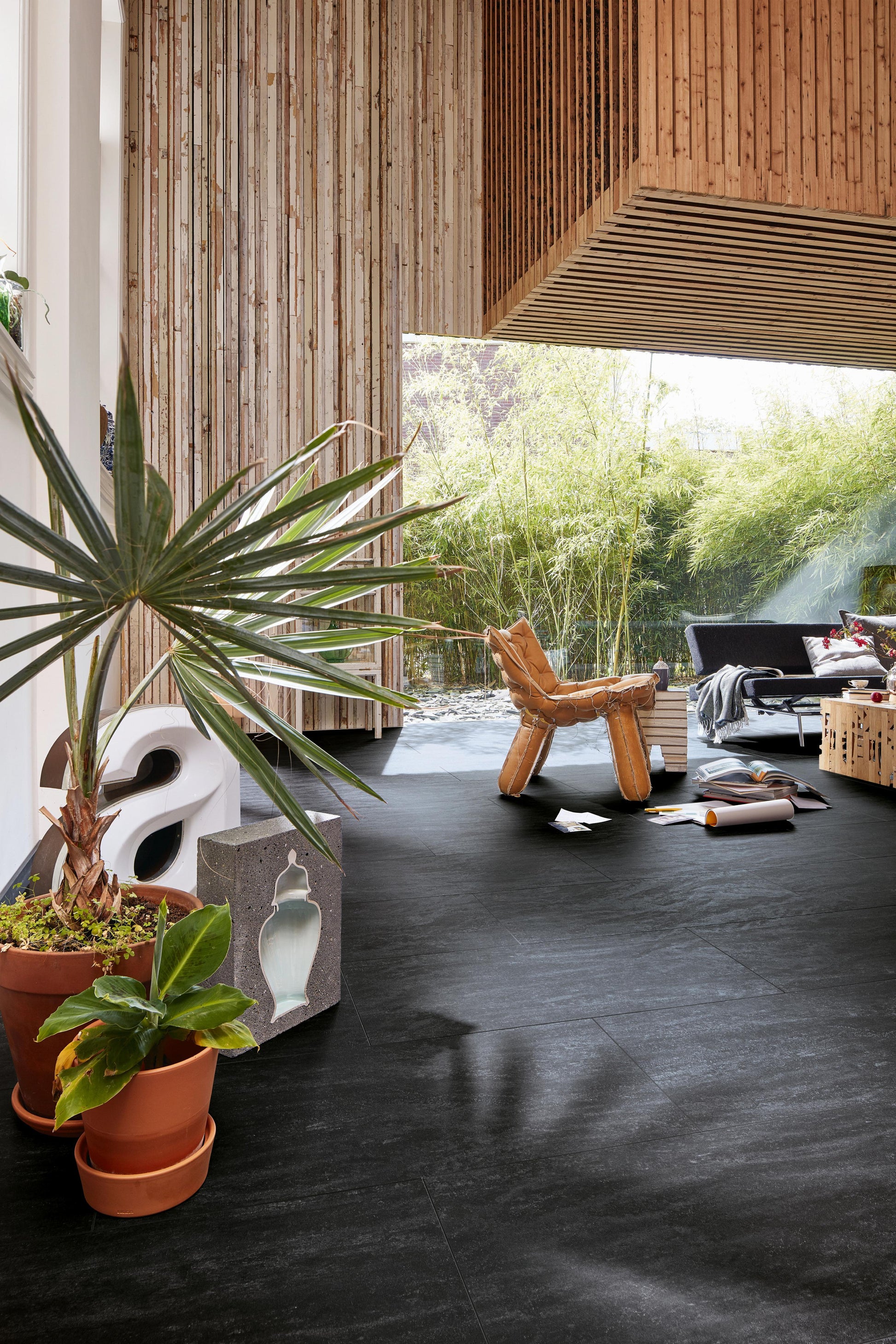 MEISTER | DB 400 | MeisterDesign. flex | Designboden | Black Lava | 07323 | Natural Stone-Struktur