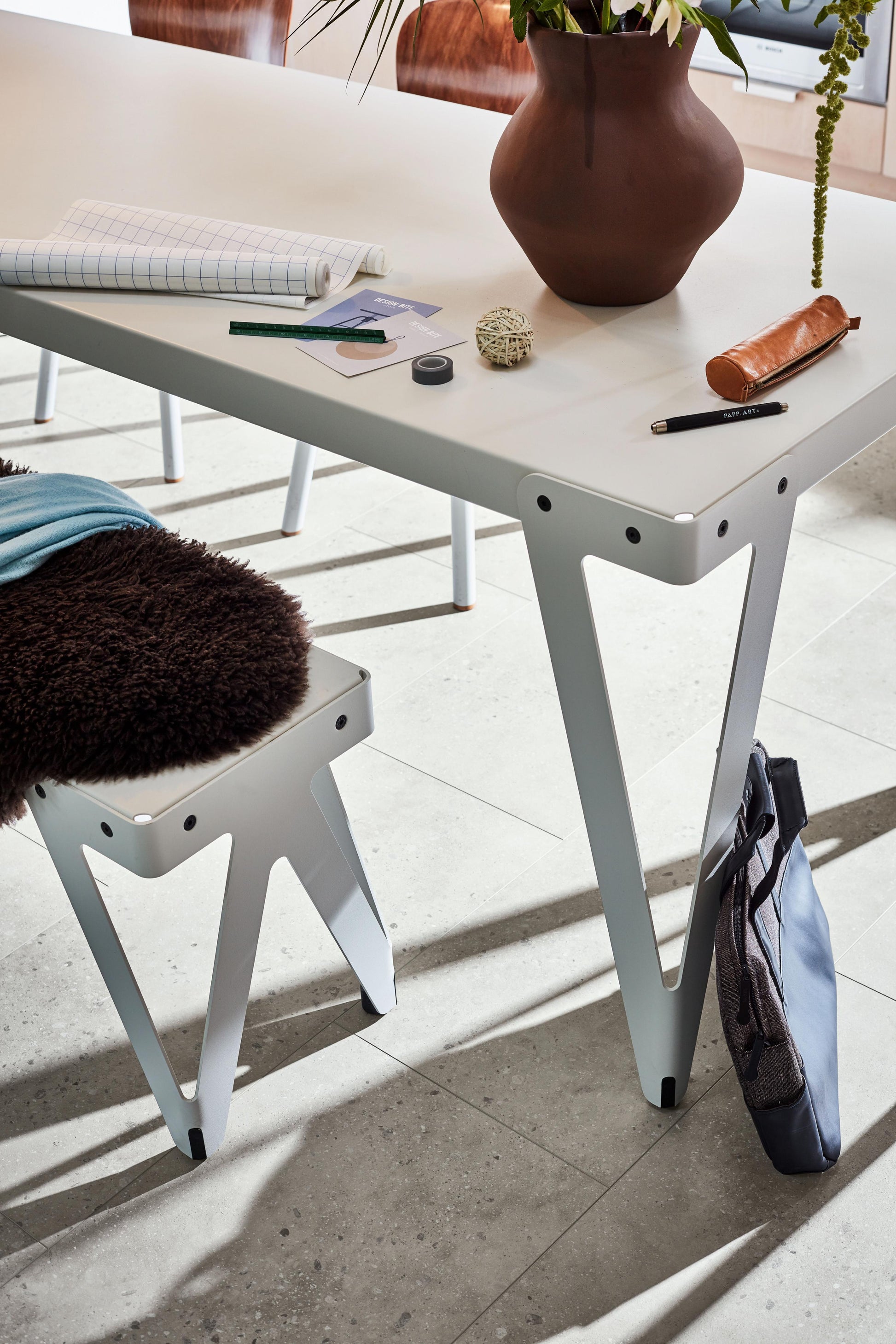 MEISTER | DB 600 S | MeisterDesign. comfort | Designboden | Terrazzo hell | 06859 | Steinporen-Struktur