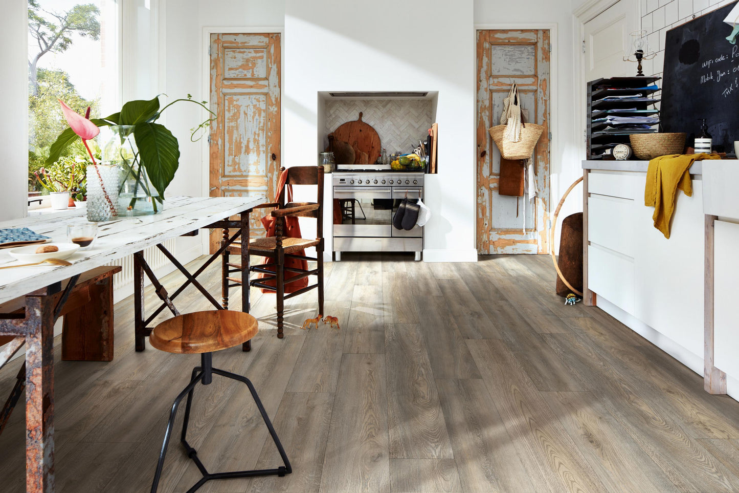 MEISTER | DD 400 | MeisterDesign. flex | Designboden | Wildeiche grau | 06977 | Authentic Wood-Struktur