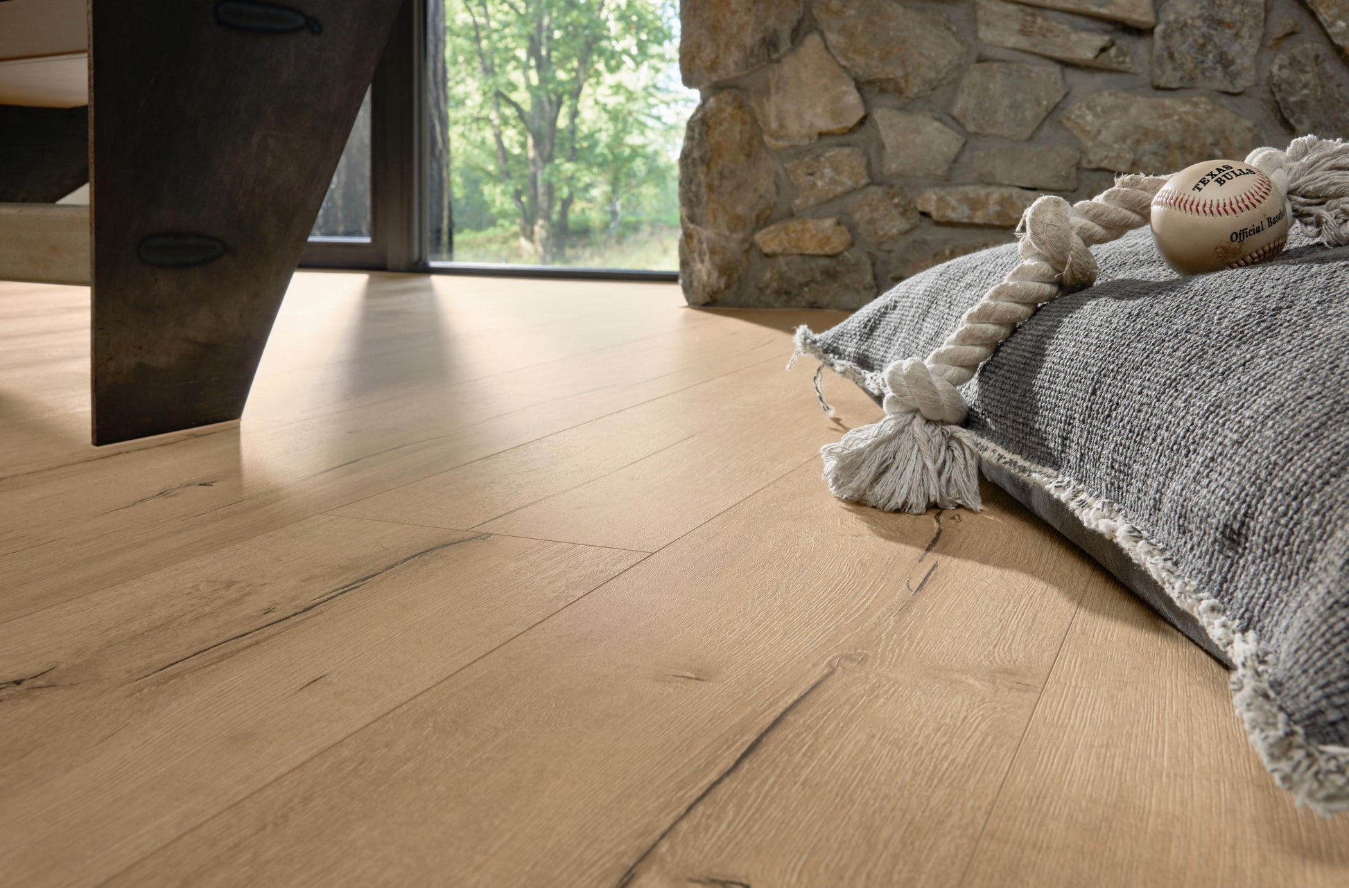 MEISTER | DL 400 | MeisterDesign. flex | Designboden | Altholzeiche hell | 07139 | Porensynchron-Struktur