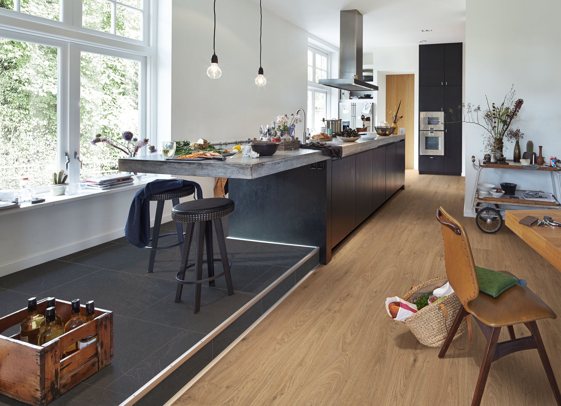 MEISTER | LB 150 | MeisterDesign. laminate | Laminatboden | Schiefer anthrazit | 06137 | Steinporen-Struktur
