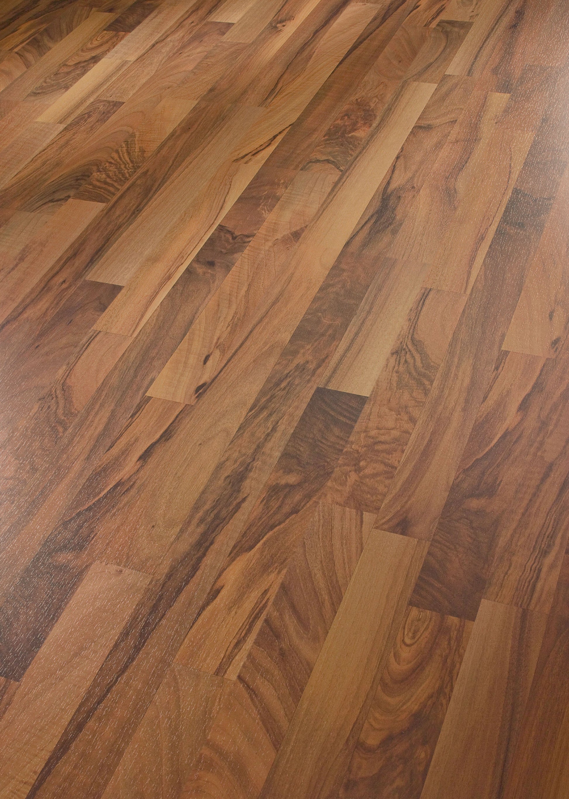 MEISTER | LC 55 | MeisterDesign. laminate | Laminatboden | Nussbaum | 00211 | Porenstruktur