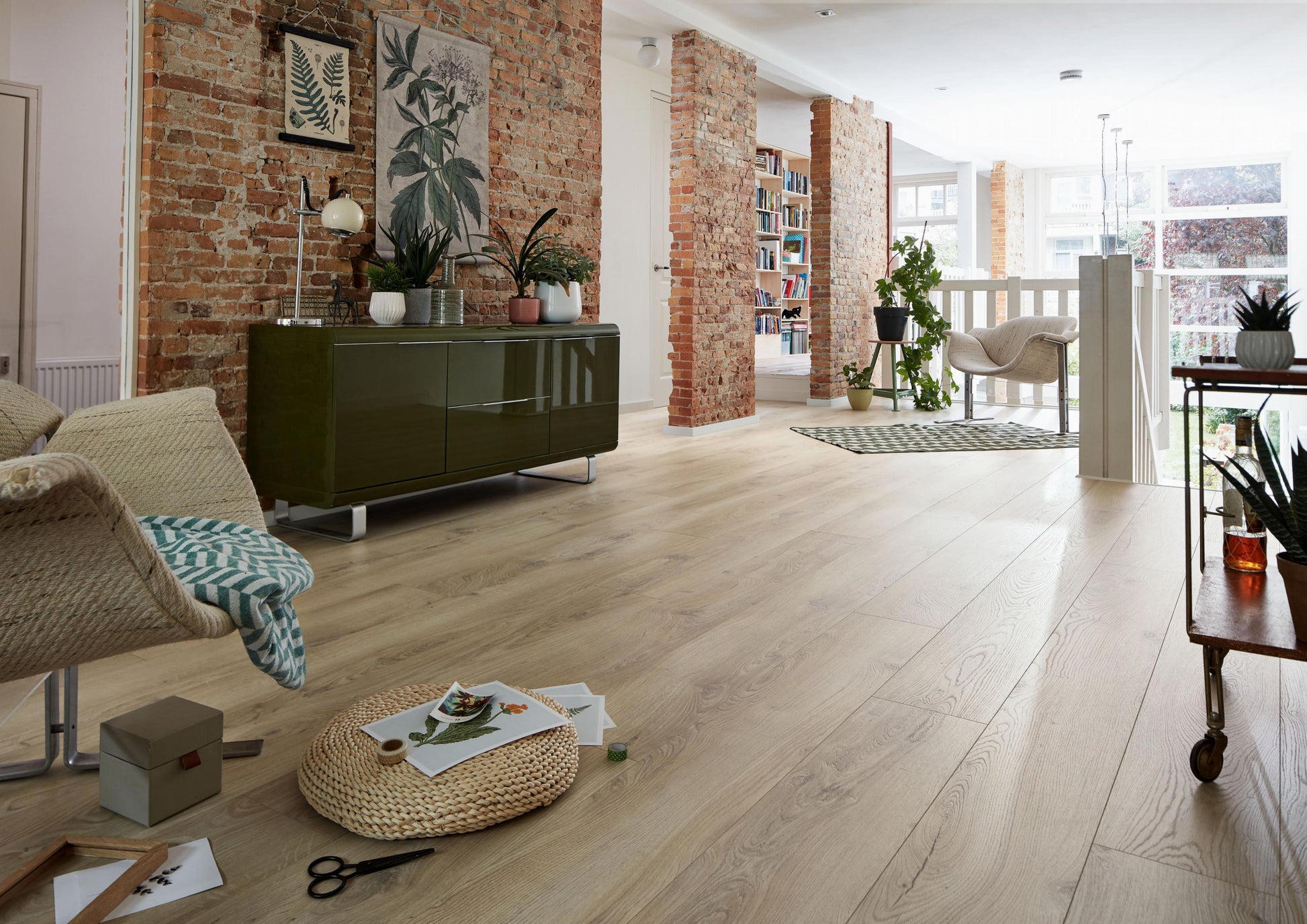MEISTER | LL 250 | MeisterDesign. laminate | Laminatboden | Schlosseiche pure | 06840 | Porensynchron-Struktur