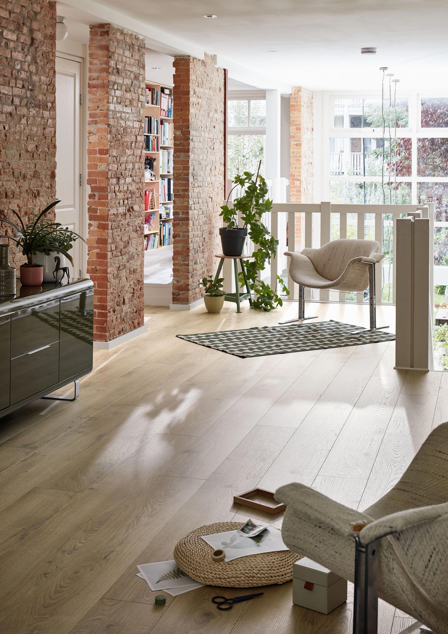 MEISTER | LL 250 | MeisterDesign. laminate | Laminatboden | Schlosseiche pure | 06840 | Porensynchron-Struktur