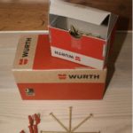 Schrauben + Dübel, 50Stück von Würth für Sockelleisten, 3,5x50mm, 3 Farben möglich
